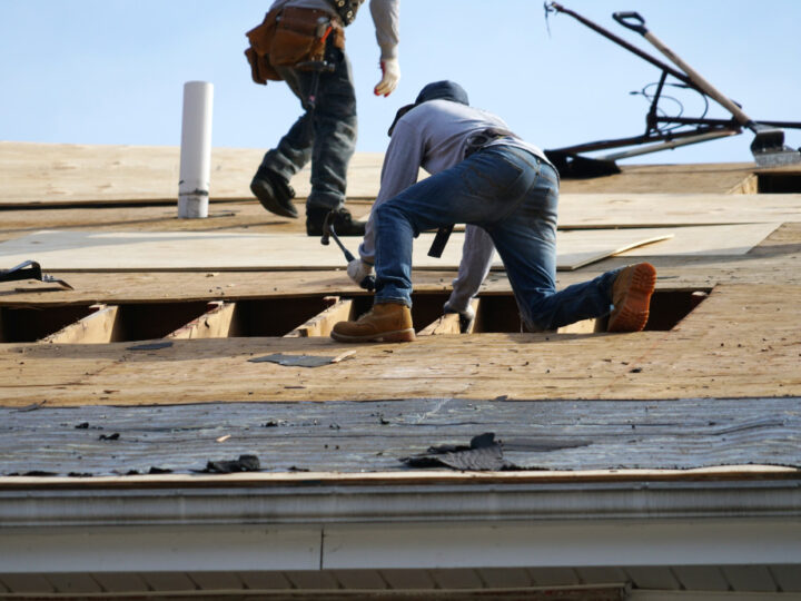 Choosing a Roofing Underlayment: Granular VS. Smooth